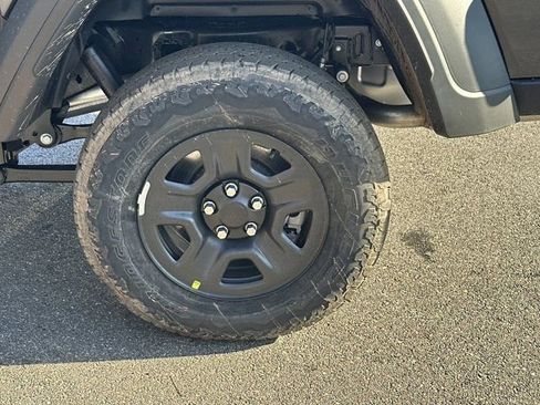 New 2026 Jeep Gladiator Sport image 18