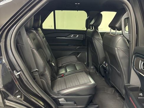 Used 2025 Ford Explorer ST-Line w/ Premium Package AWD/4WD image 23