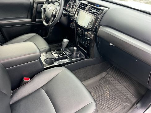 Used 2021 Toyota 4Runner Venture w/ Moonroof Package image 17