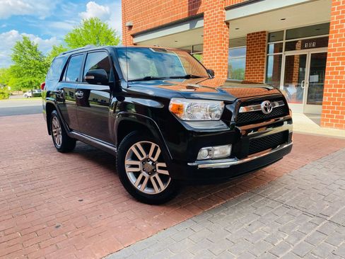 Used 2011 Toyota 4Runner Limited RWD image 1