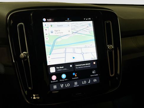 Certified 2023 Volvo C40 P8 Recharge Ultimate AWD/4WD image 13