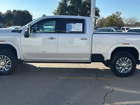 Certified 2025 GMC Sierra 2500 Denali Ultimate image 4