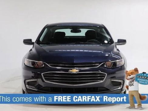 Used 2016 Chevrolet Malibu LT FWD image 2