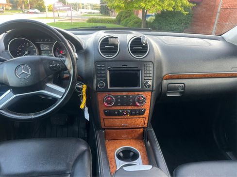 Used 2009 Mercedes-Benz GL 450 4MATIC image 16