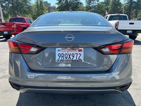 Used 2025 Nissan Altima 2.5 S FWD image 4
