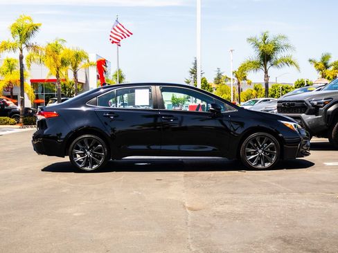 Used 2024 Toyota Corolla SE FWD image 12