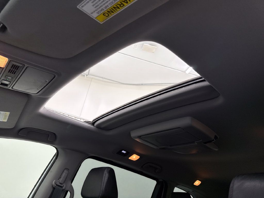 Used 2021 Honda Odyssey Touring image 23