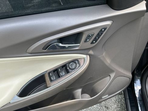 Used 2020 Chevrolet Malibu Premier FWD image 15