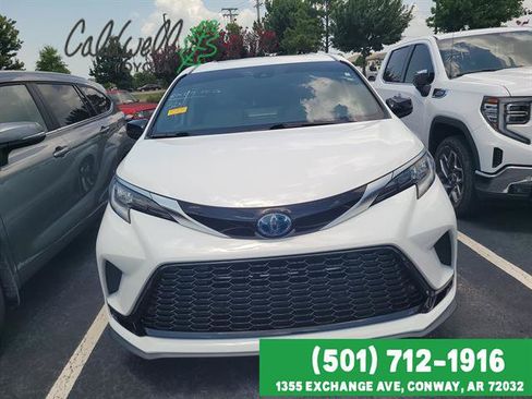 Used 2022 Toyota Sienna XSE w/ XSE Plus Package AWD/4WD image 40