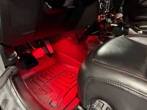 Used 2021 Jeep Wrangler Unlimited Rubicon AWD/4WD image 23