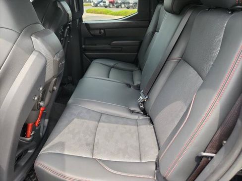 Certified 2025 Toyota Tacoma TRD Pro AWD/4WD image 17