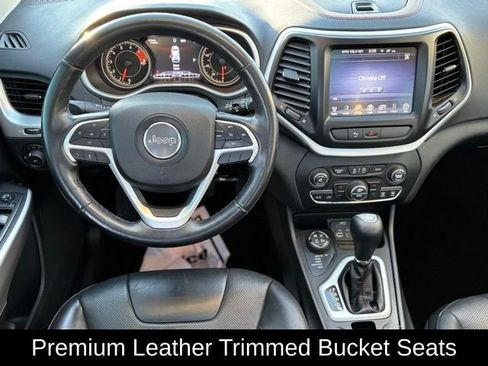 Used 2018 Jeep Cherokee Trailhawk w/ Quick Order Package 27L image 18