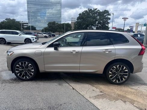 Certified 2026 Volvo XC60 T8 Ultra w/ Climate Package AWD/4WD image 4