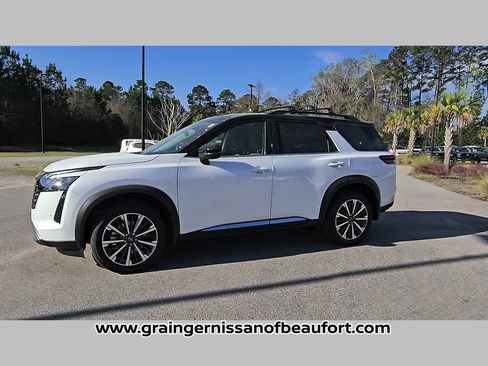 New 2026 Nissan Pathfinder Platinum image 23