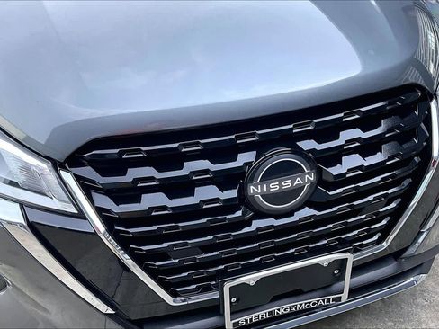 Certified 2025 Nissan Kicks Play S image 27