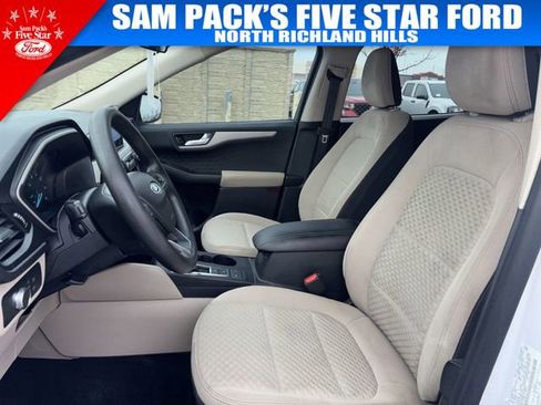 Used 2020 Ford Escape SE image 20