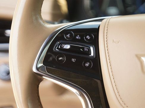 Used 2020 Cadillac Escalade ESV Platinum AWD/4WD image 25