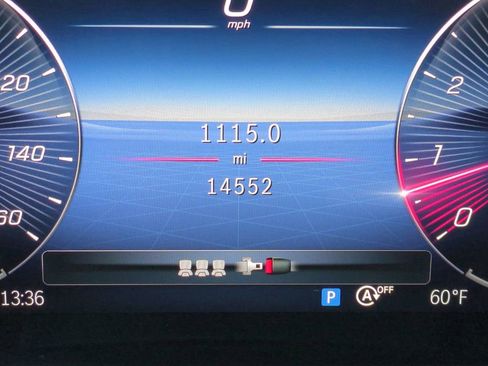 Used 2025 Mercedes-Benz GLE 350 4MATIC image 27