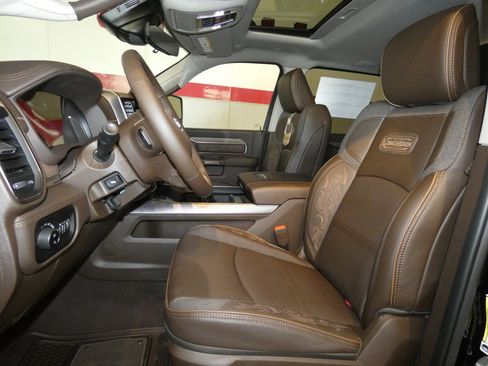 New 2026 RAM 2500 Limited AWD/4WD image 12