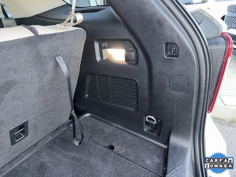 Certified 2024 Ford Explorer Limited image 12