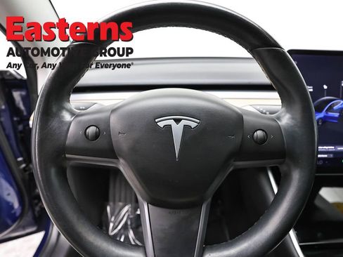Used 2018 Tesla Model 3 Mid Range RWD image 10