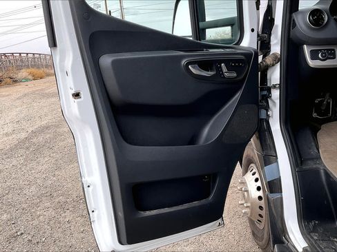 Used 2020 Mercedes-Benz Sprinter 3500 image 37