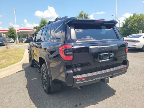 Used 2025 Toyota 4Runner SR5 AWD/4WD image 5