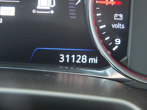 Used 2025 Chevrolet Blazer RS FWD image 22