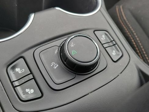 Used 2019 GMC Terrain SLE w/ Driver Convenience Package FWD image 19