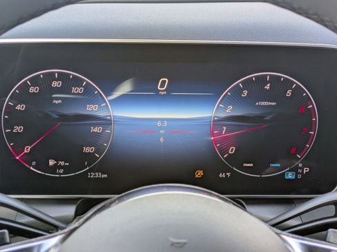 Used 2026 Mercedes-Benz GLC 300 4MATIC image 11