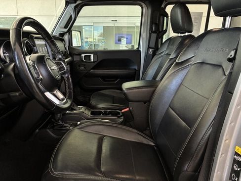 Used 2021 Jeep Wrangler Unlimited Sahara w/ Cold Weather Group AWD/4WD image 15