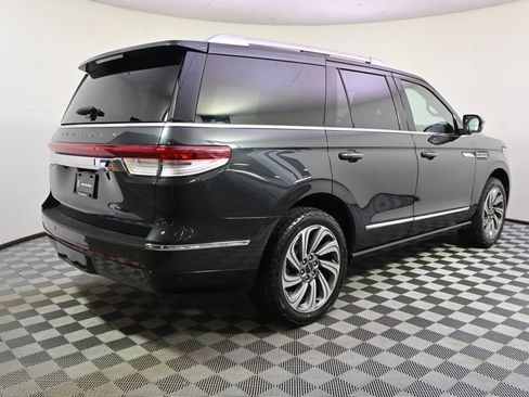 Certified 2023 Lincoln Navigator Reserve AWD/4WD image 7