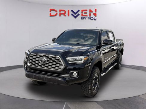 Used 2023 Toyota Tacoma TRD Off-Road w/ Advanced Technology Package AWD/4WD image 8
