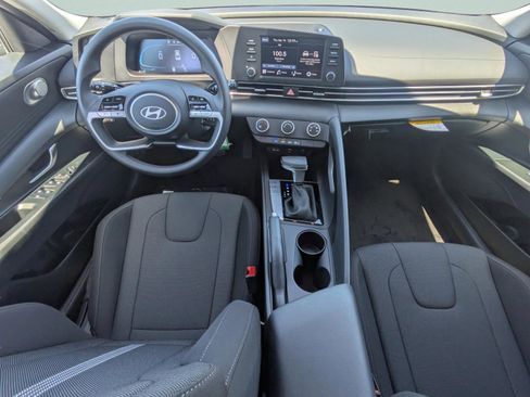 New 2026 Hyundai Elantra SE FWD image 14