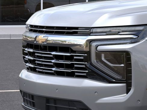 New 2026 Chevrolet Suburban Premier AWD/4WD image 37