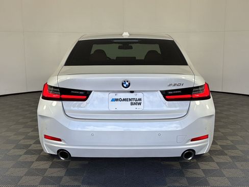 Used 2023 BMW 330i Sedan w/ Premium Package RWD image 10
