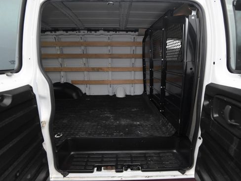 Used 2020 Chevrolet Express 2500 w/ Driver Convenience Package image 15