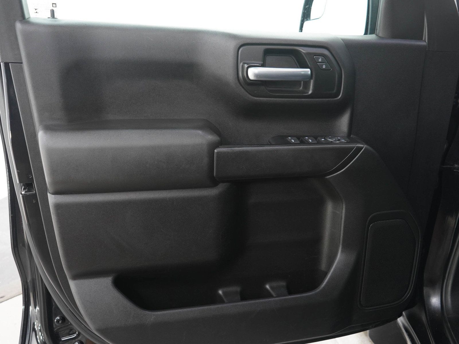 Used 2019 Chevrolet Silverado 1500 Custom w/ Custom Convenience Package AWD/4WD image 20