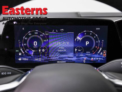 Used 2025 Chevrolet Suburban Z71 AWD/4WD image 18