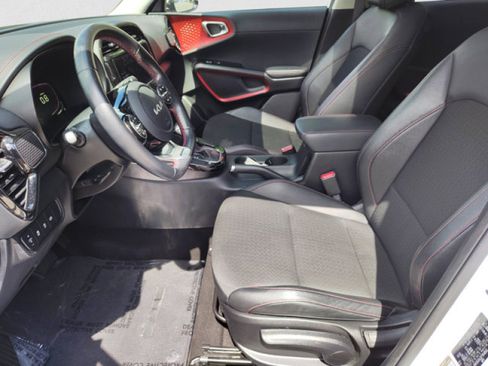 Used 2023 Kia Soul GT-Line FWD image 10