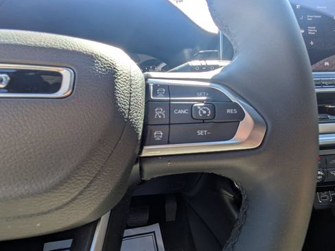 Used 2025 Jeep Compass Limited AWD/4WD image 22