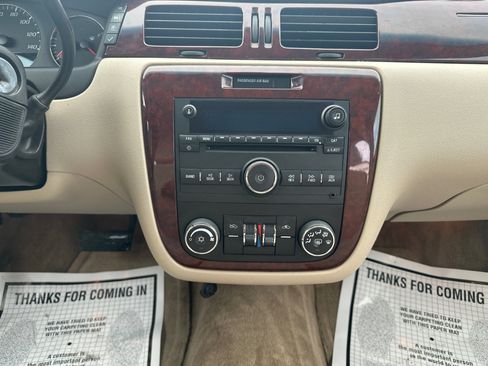 Used 2010 Chevrolet Impala LT image 18