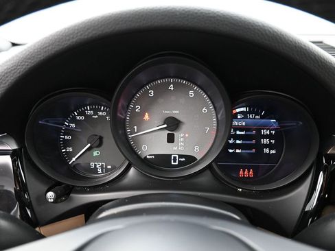 Certified 2024 Porsche Macan S AWD/4WD image 19