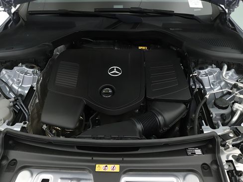 Certified 2023 Mercedes-Benz GLC 300 image 24