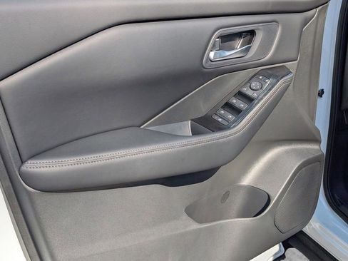 New 2026 Nissan Rogue SV AWD/4WD image 15