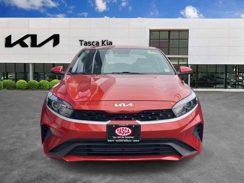 Used 2023 Kia Forte LXS FWD image 2