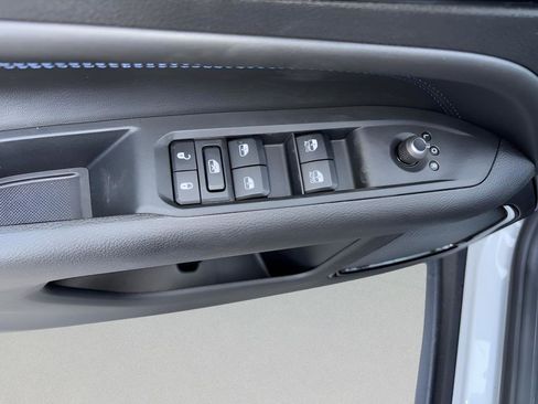 New 2026 Jeep Compass Latitude image 13