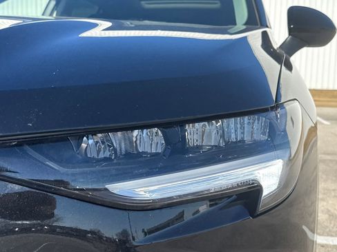 Used 2023 Buick Envision Essence w/ Sport Touring Package image 11