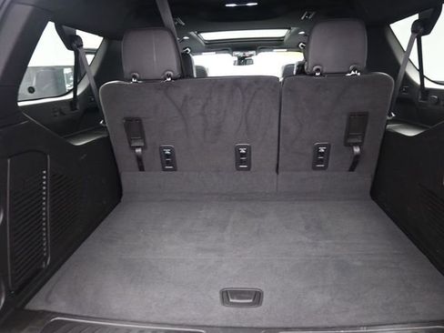 Used 2023 GMC Yukon XL SLT image 27