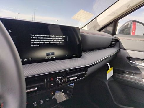 New 2026 Nissan Kicks SR w/ Cold Weather Package image 16